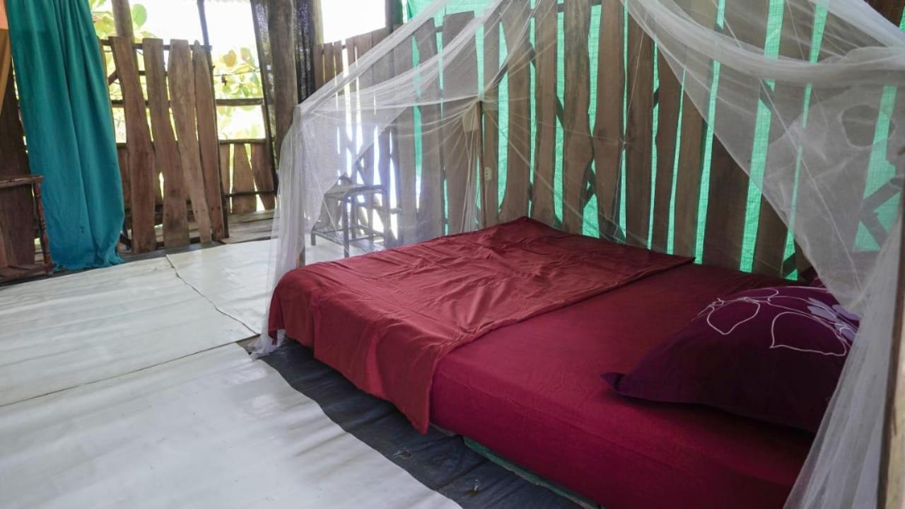 Miguel Surf Camp Hotel Quepos Kültér fotó