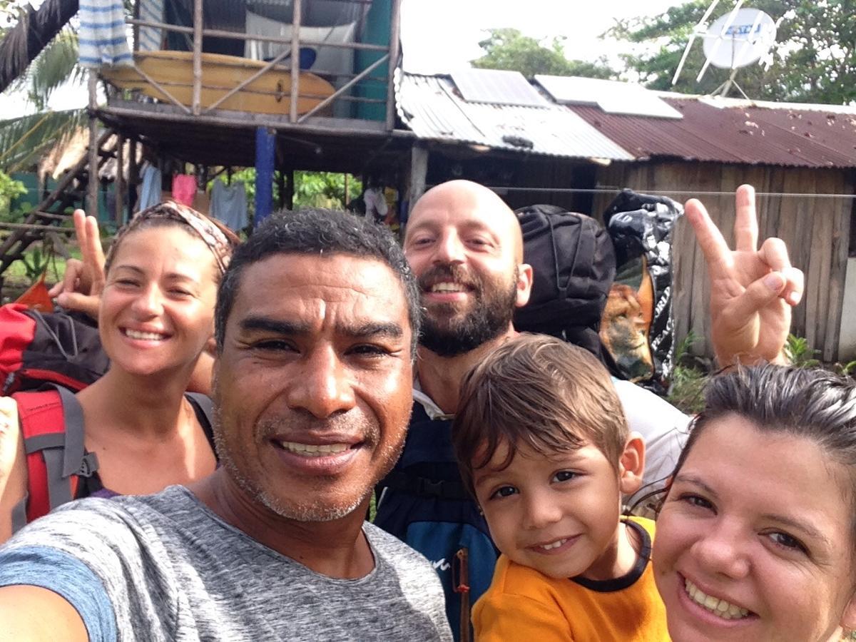Miguel Surf Camp Hotel Quepos Kültér fotó